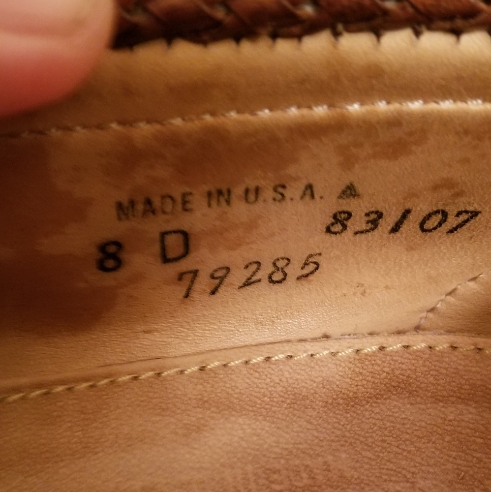 FOOTJOY HAND SEWN LEATHER LOAFERS MADE IN USA SIZE 8 GOOD CONDITION HIGH QUALITY - Picture 2 of 5
